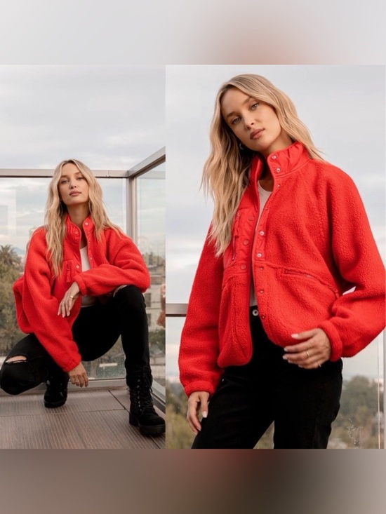 Free People Jackets & Blazers - Free People NEW Hit The Slopes Fleece Jacket